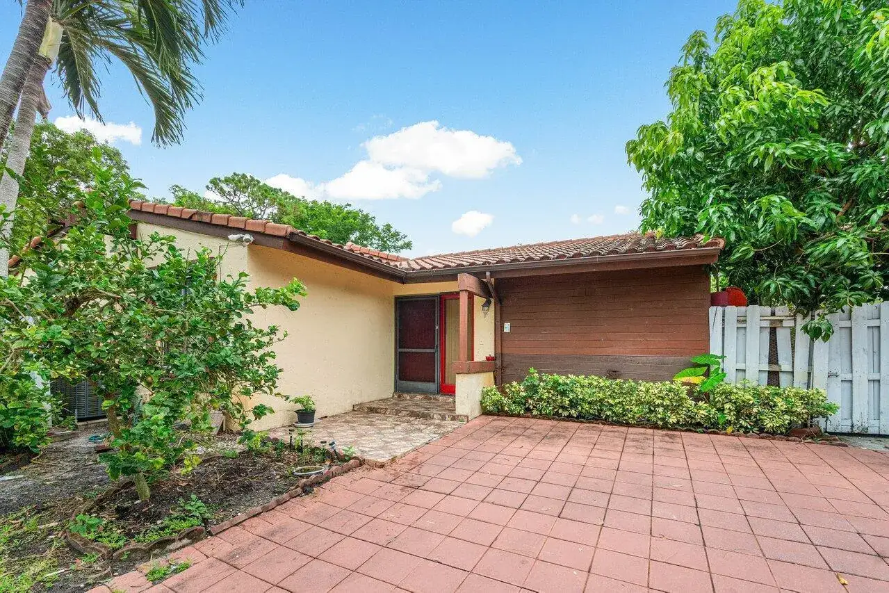 2 bedroom 2 bath Residential Lease for rent at 2780 Norfolk Pine Court, Lake Worth FL 33462