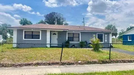 4 bedroom 1 bath Residential Lease for rent at 113 Hilton Drive, Fort Pierce FL 34946
