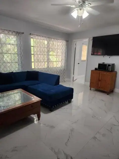 1 bedroom 1 bath Residential Lease for rent at 3xxx SW 16th Street, Fort Lauderdale FL 33312