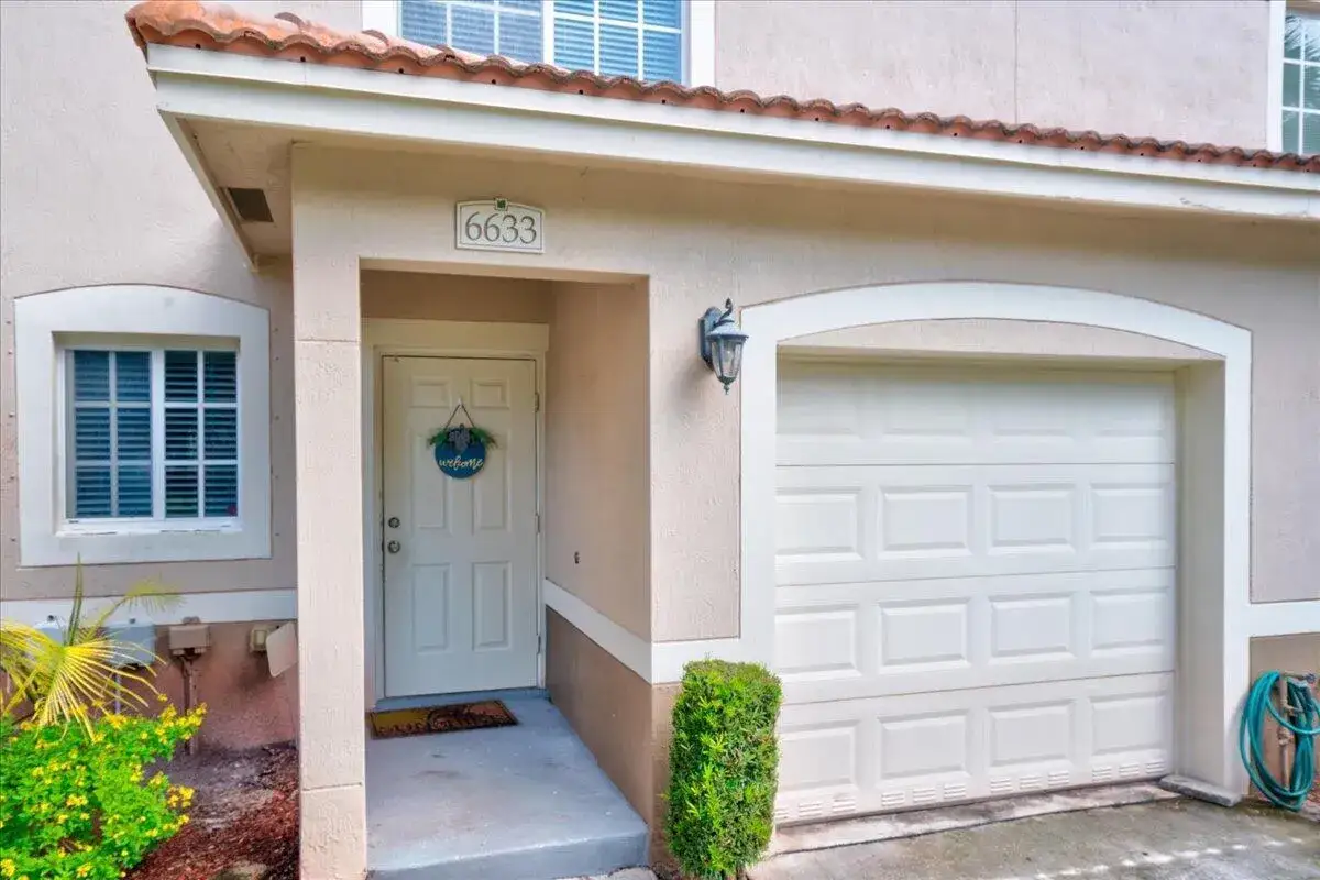 6633 Old Farm Trail, Boynton Beach FL 33437