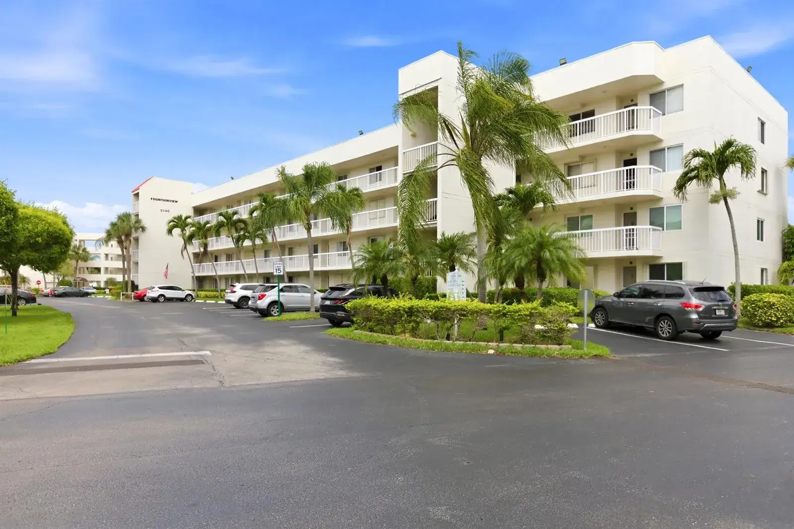 2 bedroom 2 bath Residential for sale at 3146 Via Poinciana # 407, FL 33467
