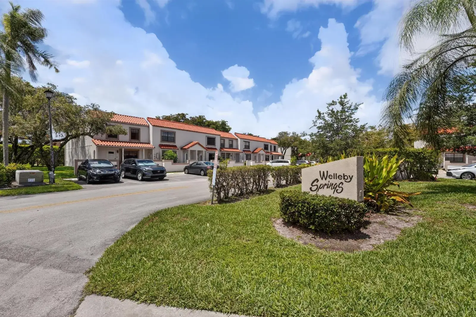9409 NW 42nd Street, Sunrise FL 33351