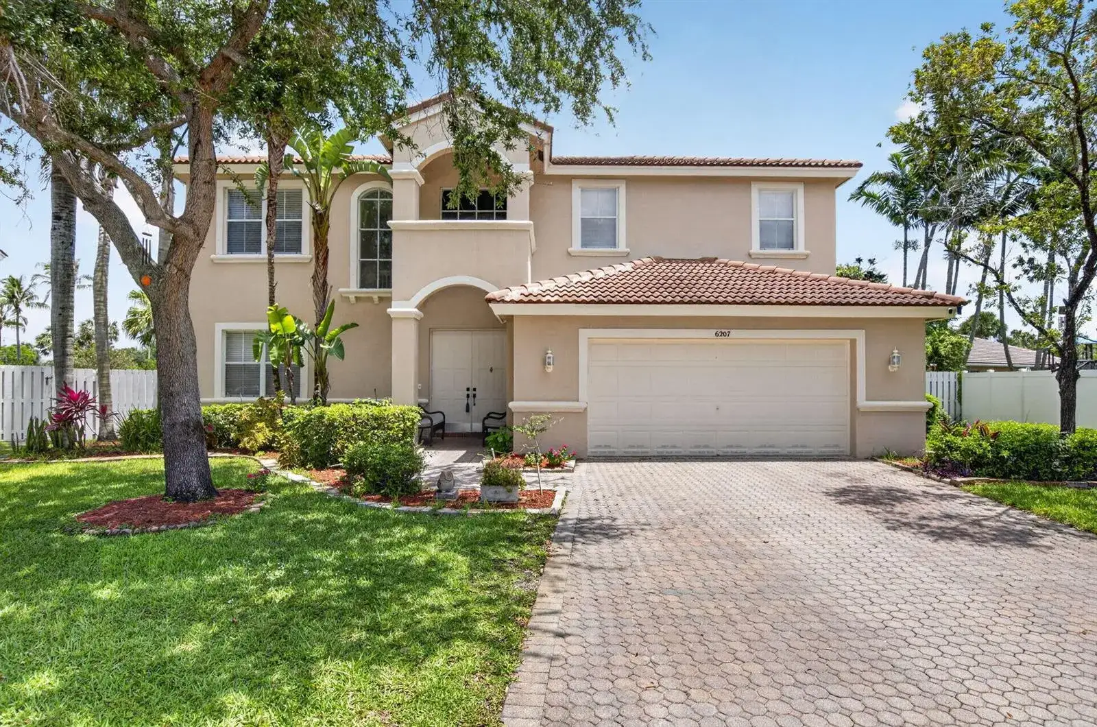 5 bedroom 3 bath Residential for sale at 6207 Shadow Tree Lane, Lake Worth FL 33463