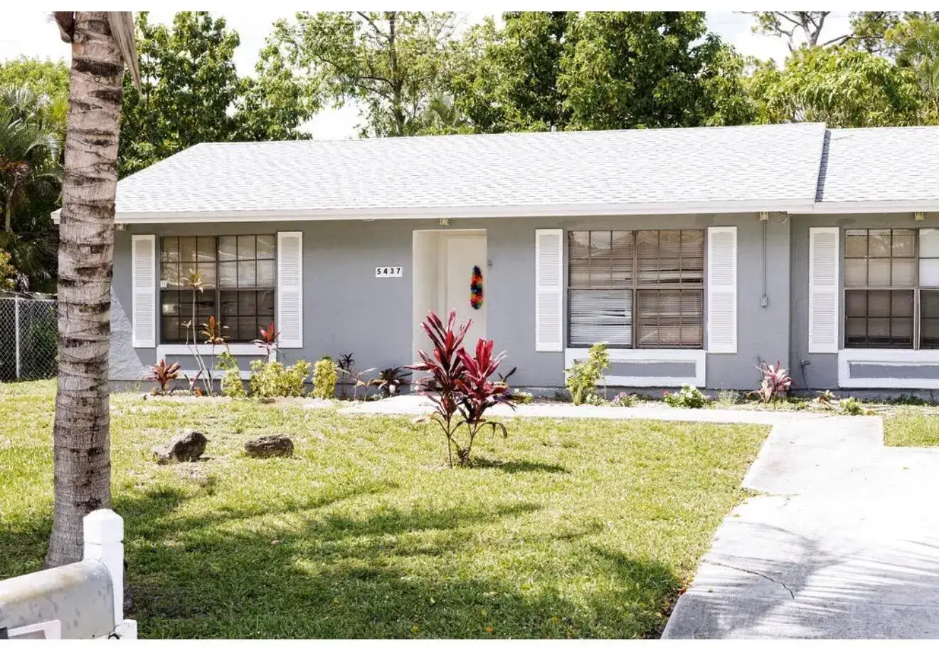 3 bedroom 2 bath Residential for sale at 5437 Greenwood Drive, Delray Beach FL 33484