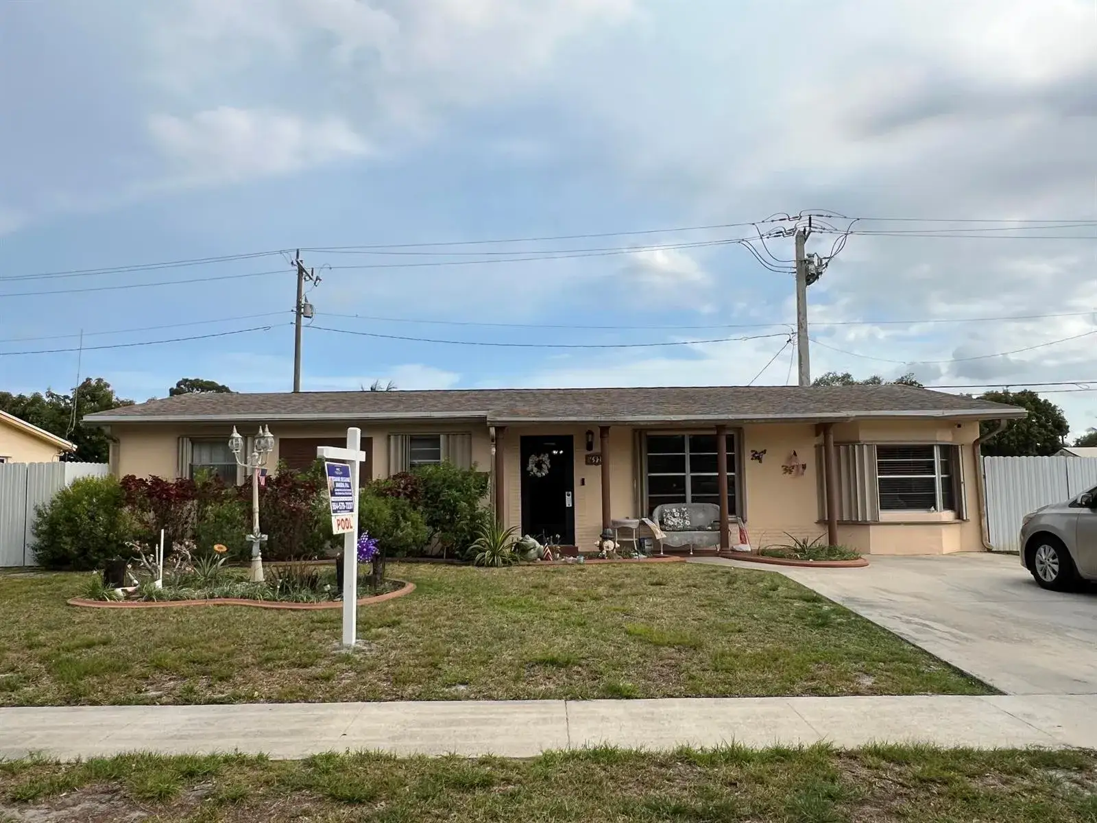 3 bedroom 2 bath Residential for sale at 6920 SW 8th Street, Pembroke Pines FL 33023