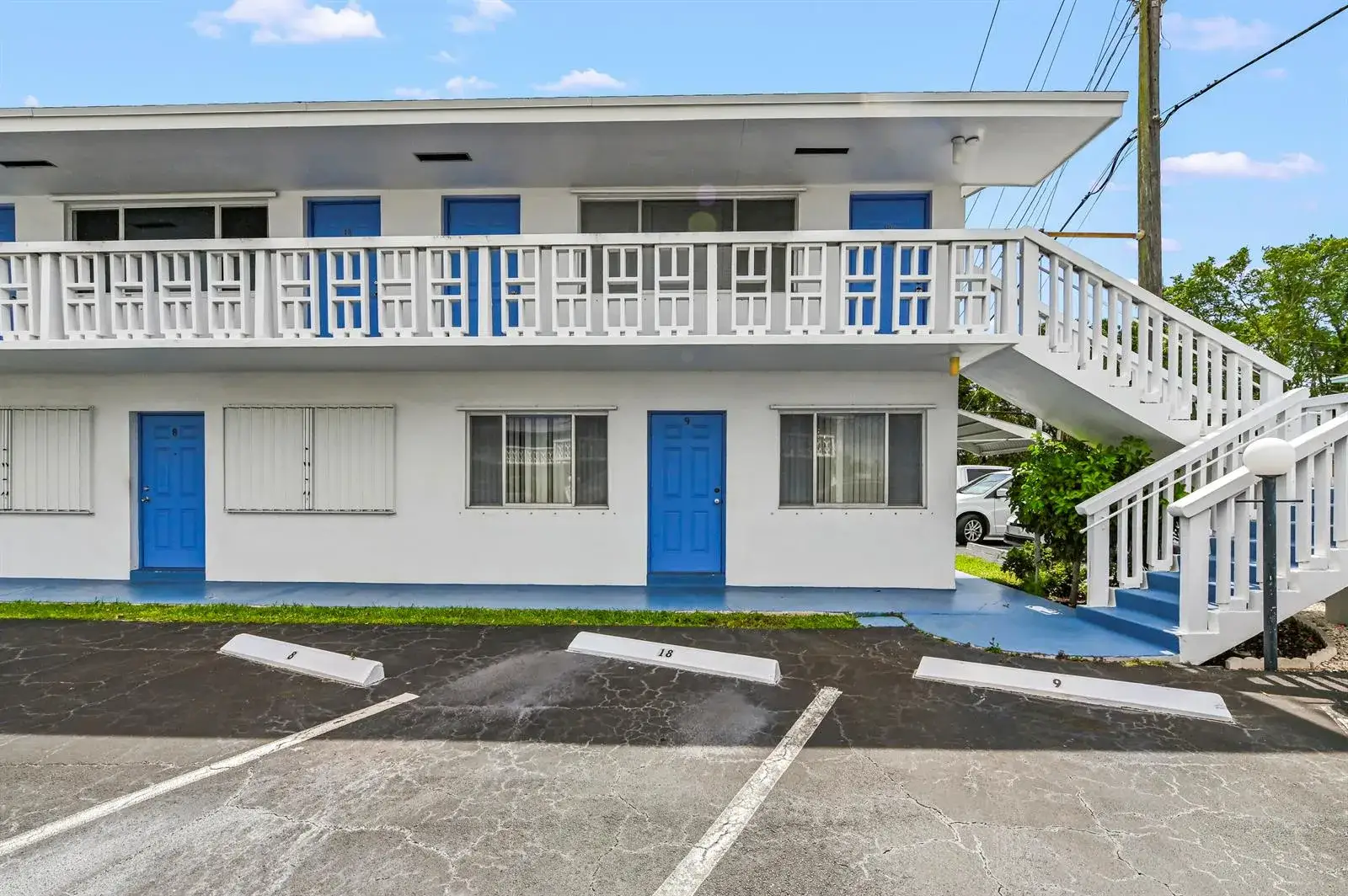 2 bedroom 2 bath Residential for sale at 1950 Lake Osborne Drive # 9, FL 33461