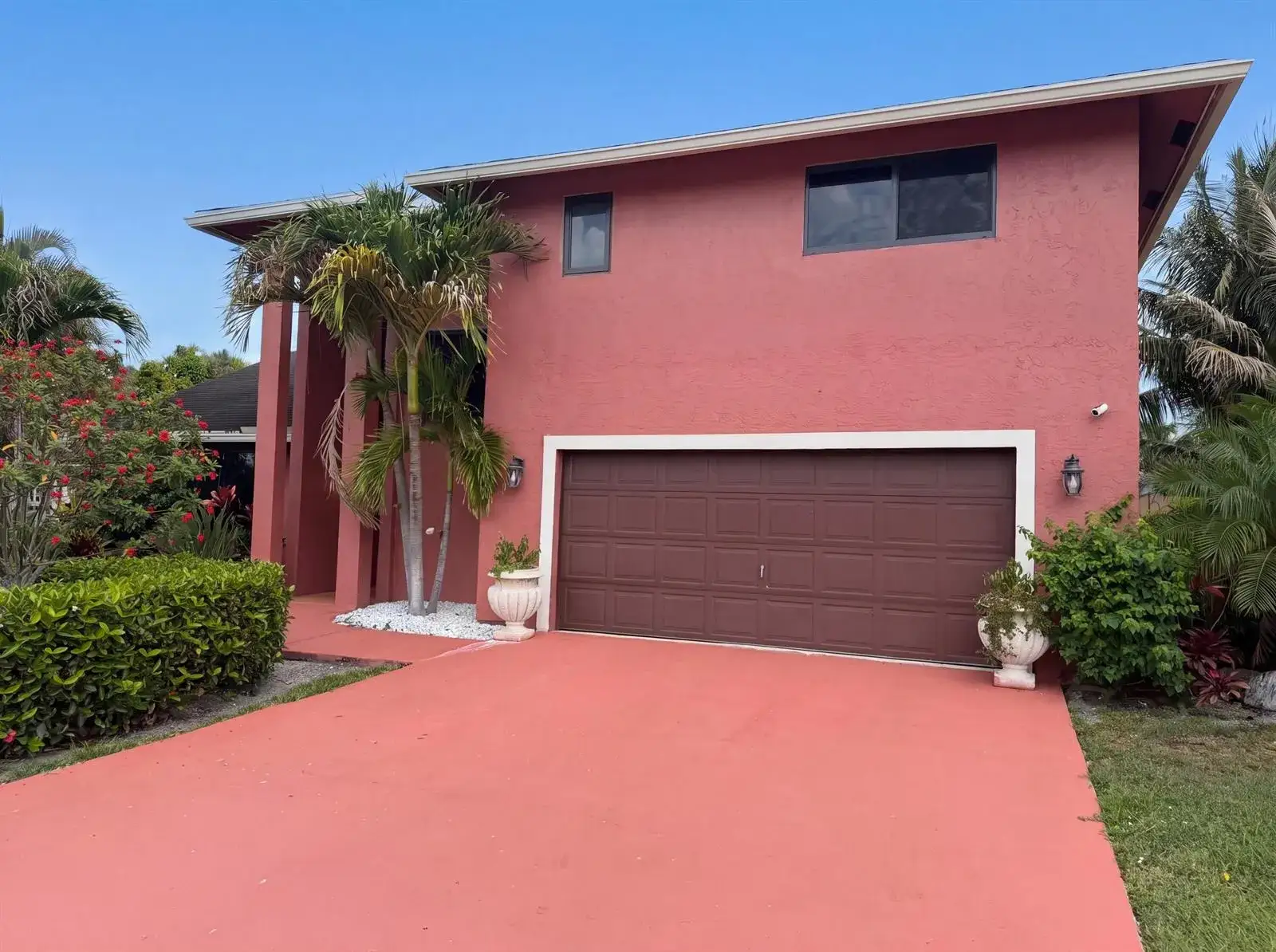 3 bedroom 2 bath Residential for sale at 118 Waterway, Royal Palm Beach FL 33411