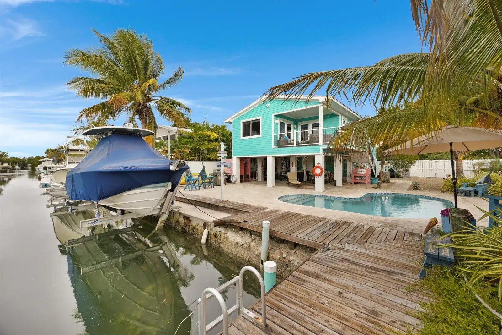 2 bedroom 2 bath Residential for sale at 116 Spanish Main Drive, FL 33042