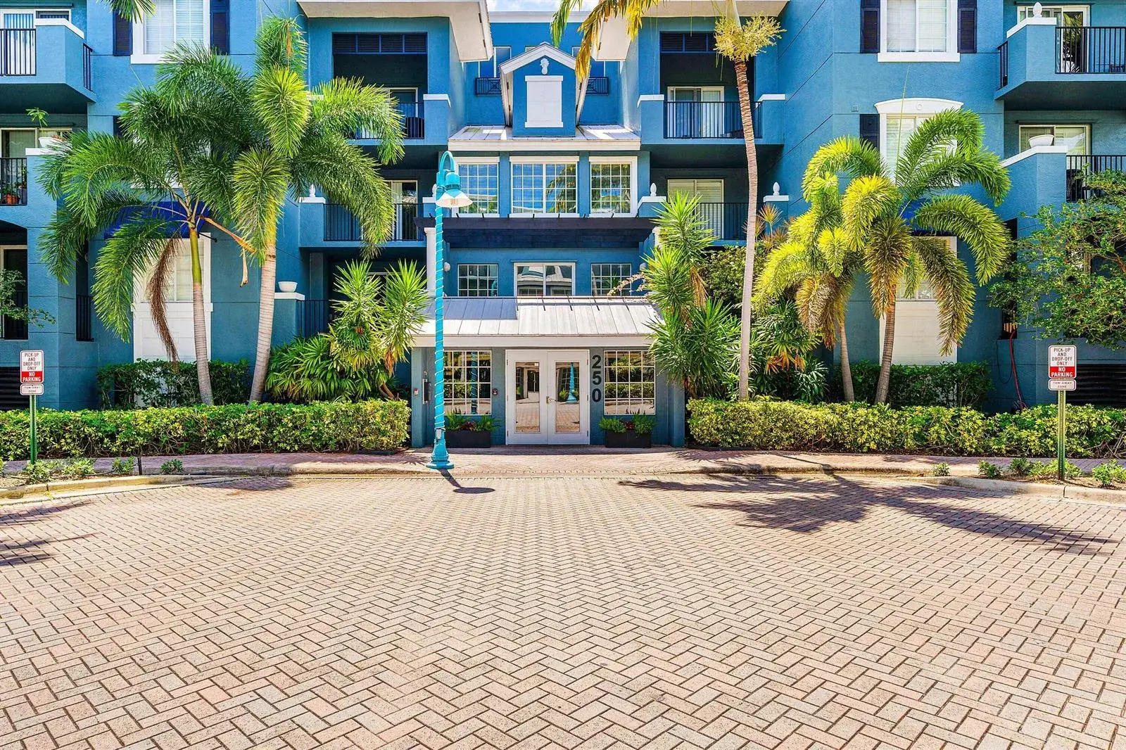 2 bedroom 2 bath Residential for sale at 250 NE 3rd Avenue # 1209, Delray Beach FL 33444