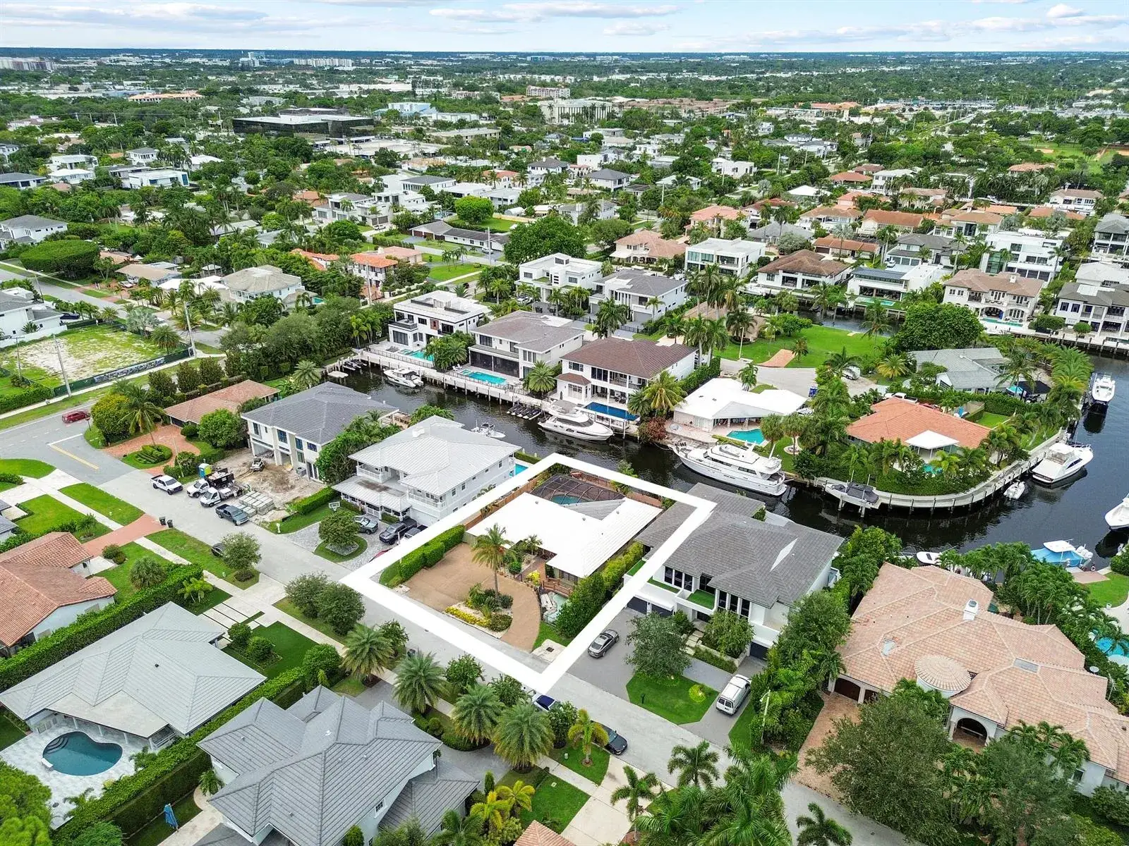3 bedroom 3 bath Residential for sale at 531 Silver Lane, Boca Raton FL 33432