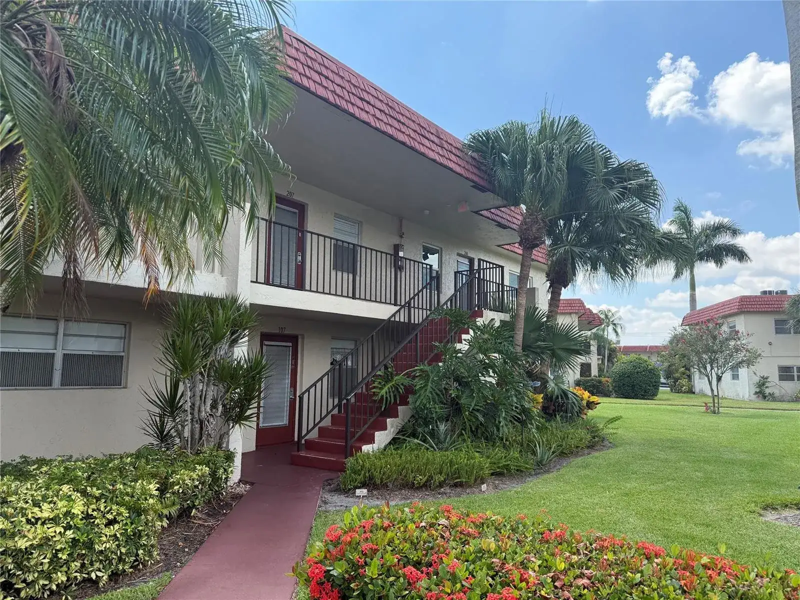 2 bedroom 2 bath Residential Lease for rent at 32 Abbey Lane # 207, Delray Beach FL 33446