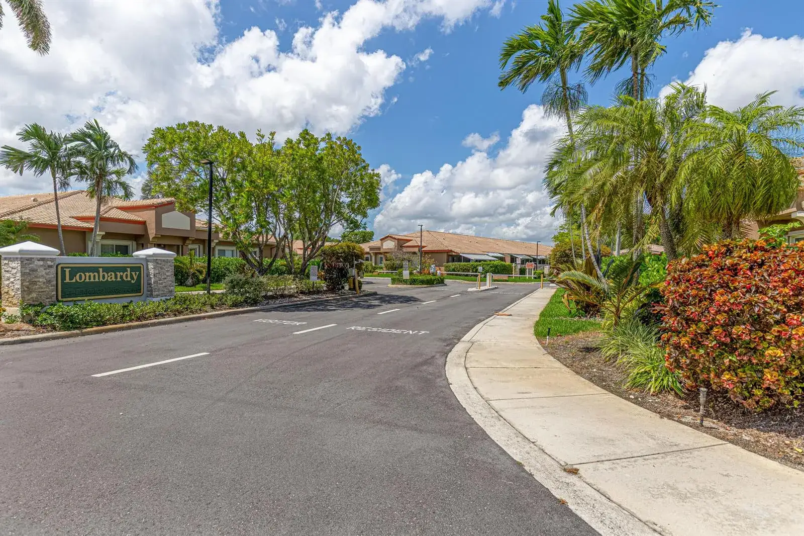 2 bedroom 2 bath Residential for sale at 10168 Lombardy Drive, Tamarac FL 33321