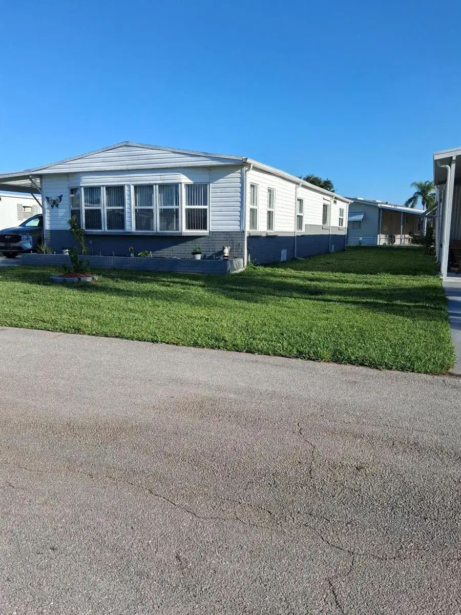2 bedroom 2 bath Residential for sale at 20 Flores Del Way, Fort Pierce FL 34952