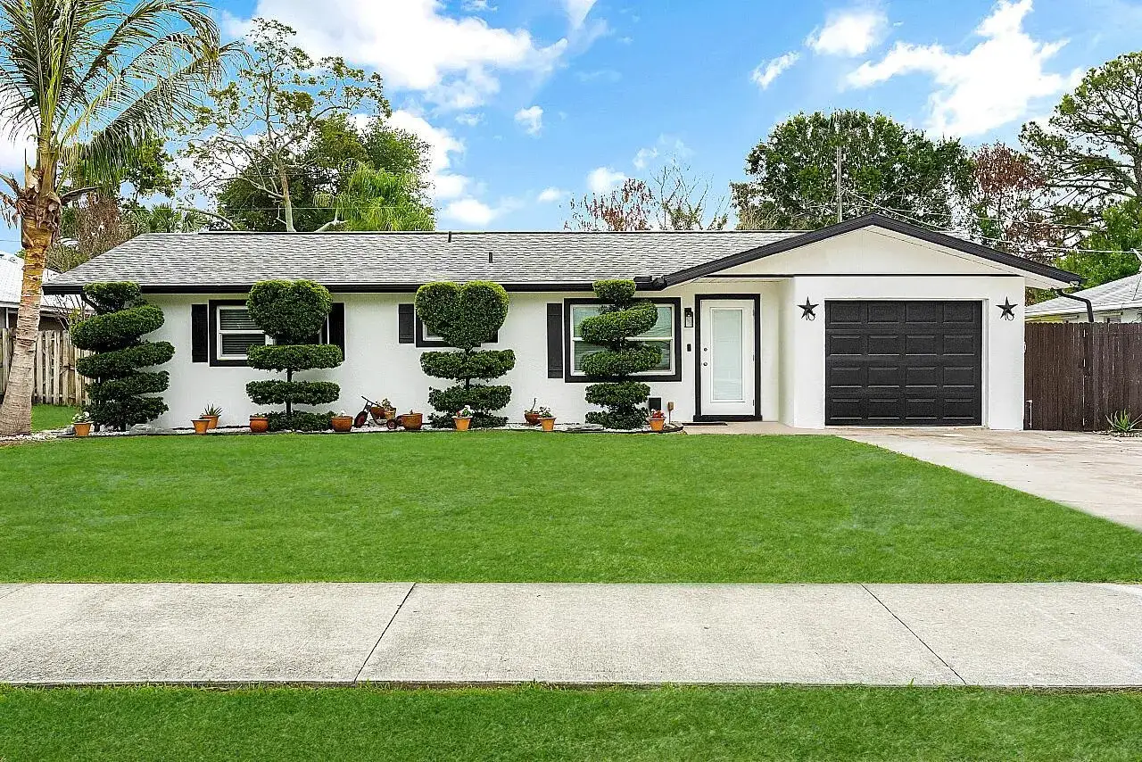 3 bedroom 2 bath Residential for sale at 266 20th Avenue, Vero Beach FL 32962