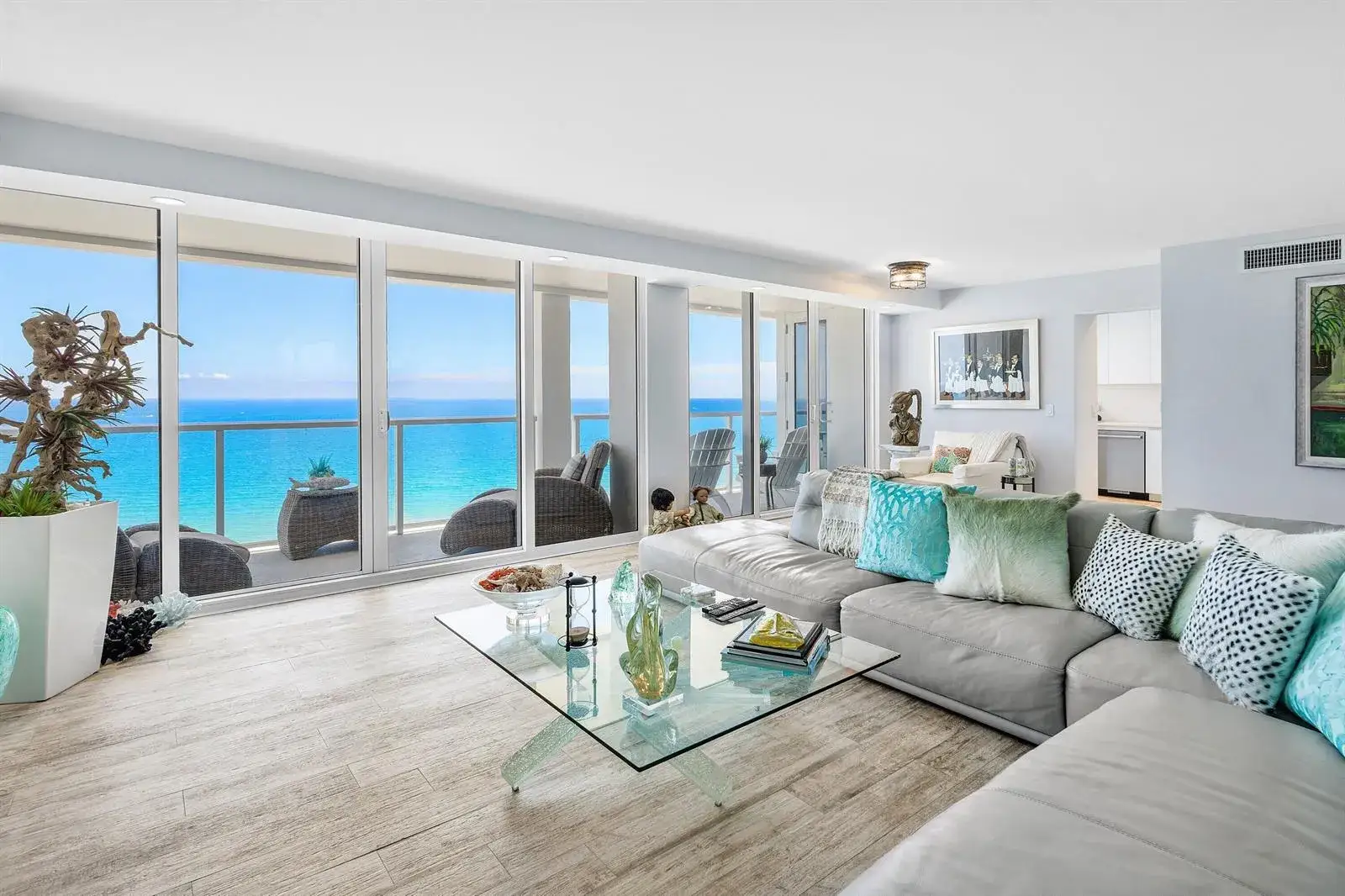 2 bedroom 2 bath Residential for sale at 2800 S Ocean Boulevard # 17l, Boca Raton FL 33432