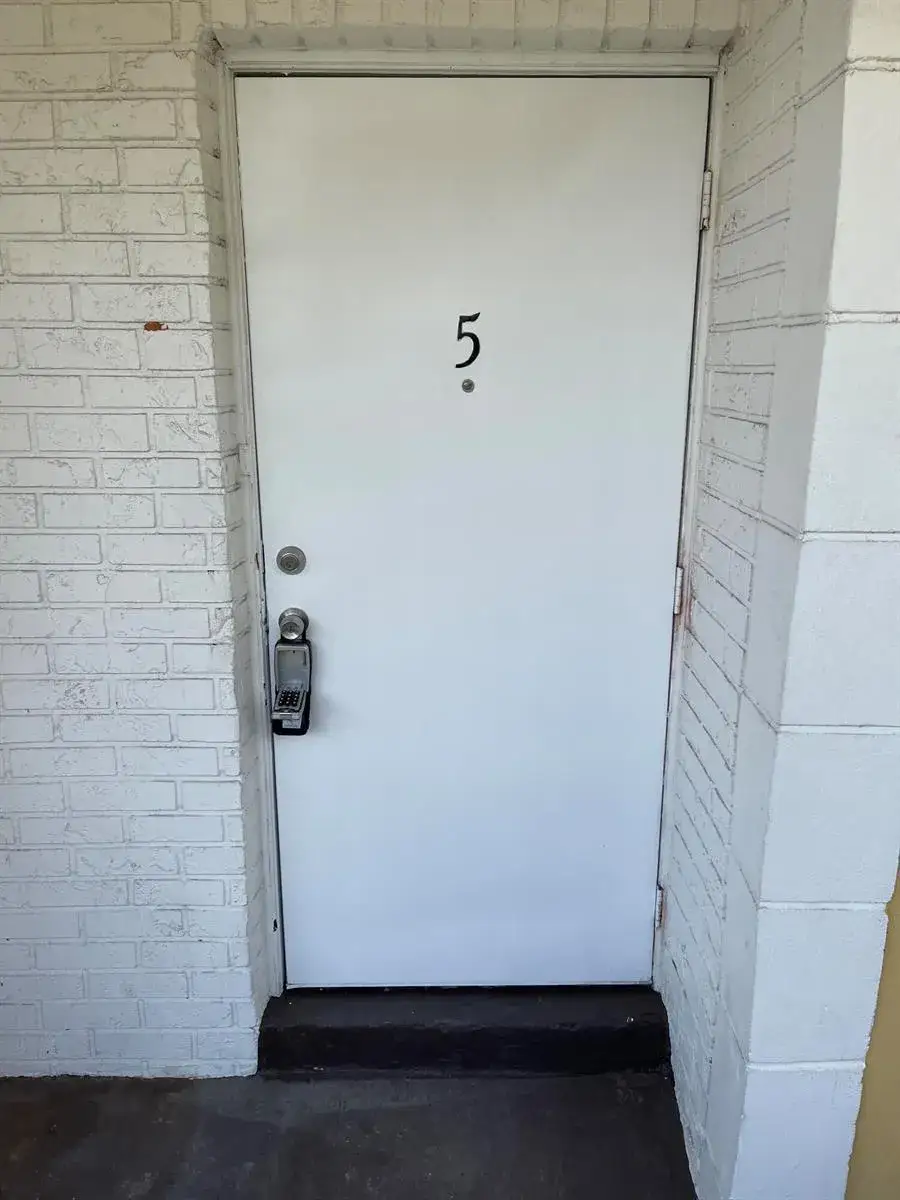 1 bedroom 1 bath Residential for sale at 440 SE 2nd Avenue # 5, Deerfield Beach FL 33441