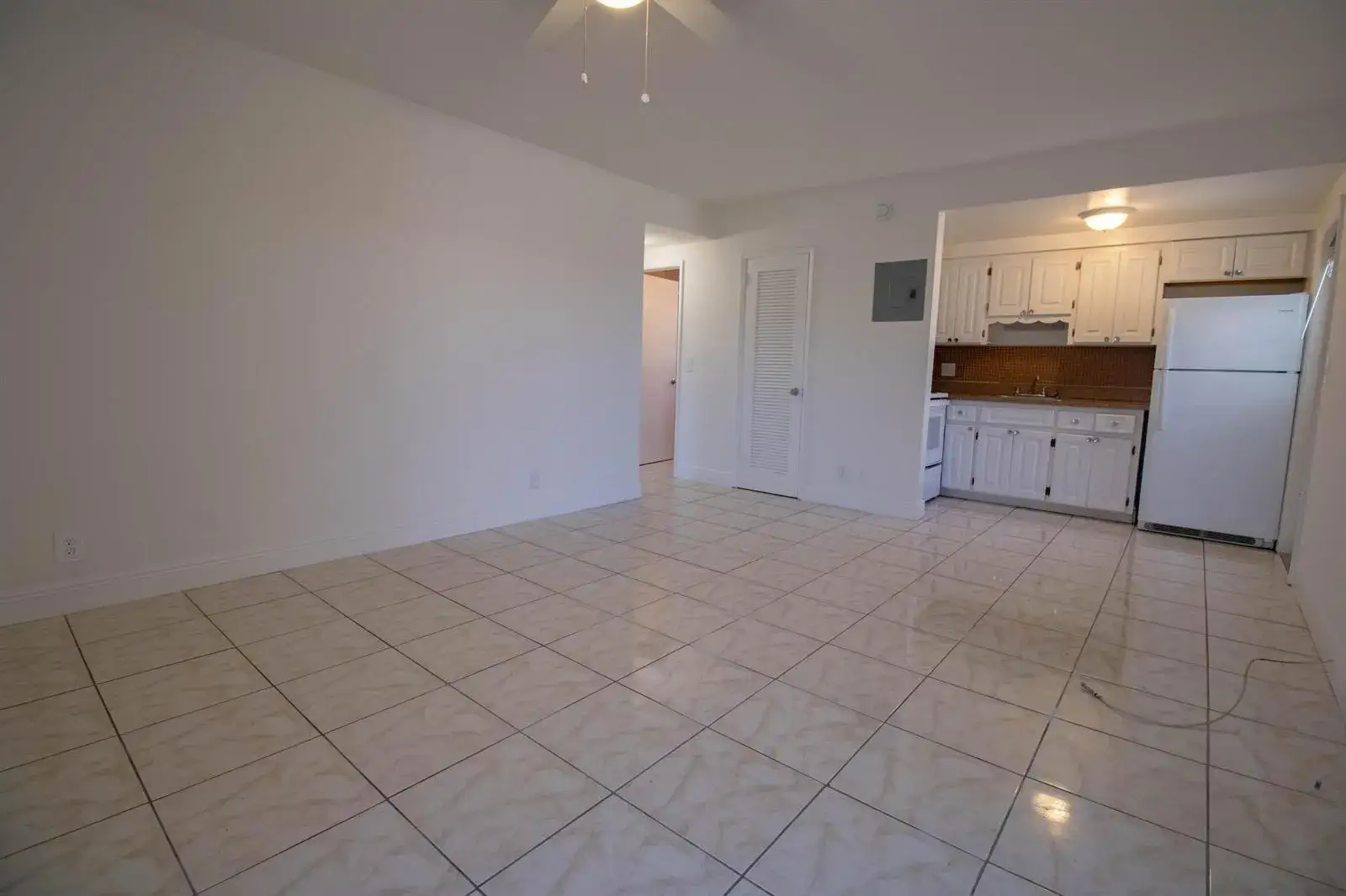 1 bedroom 1 bath Residential Lease for rent at 1855 Adams Street # 30, Hollywood FL 33020