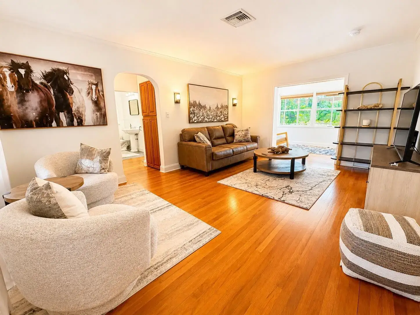 2 bedroom 1 bath Residential for sale at 712 SE 11th Court, Fort Lauderdale FL 33316