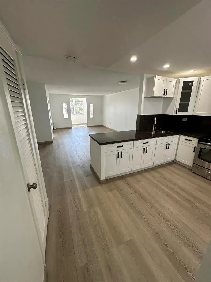 1 bedroom 1 bath Residential Lease for rent at 1660 NE 191st Street # 1, Miami FL 33179