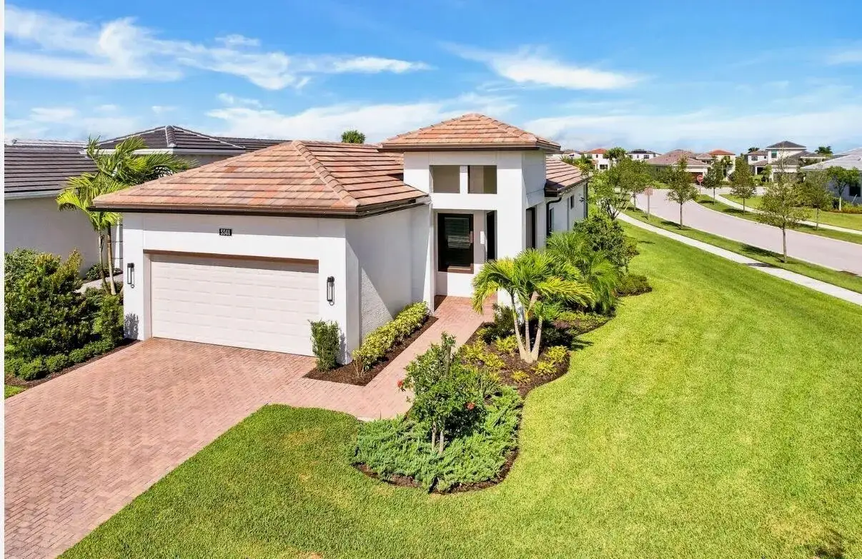 3 bedroom 2 bath Residential for sale at 5501 Santa Rosa Lane, Westlake FL 33470