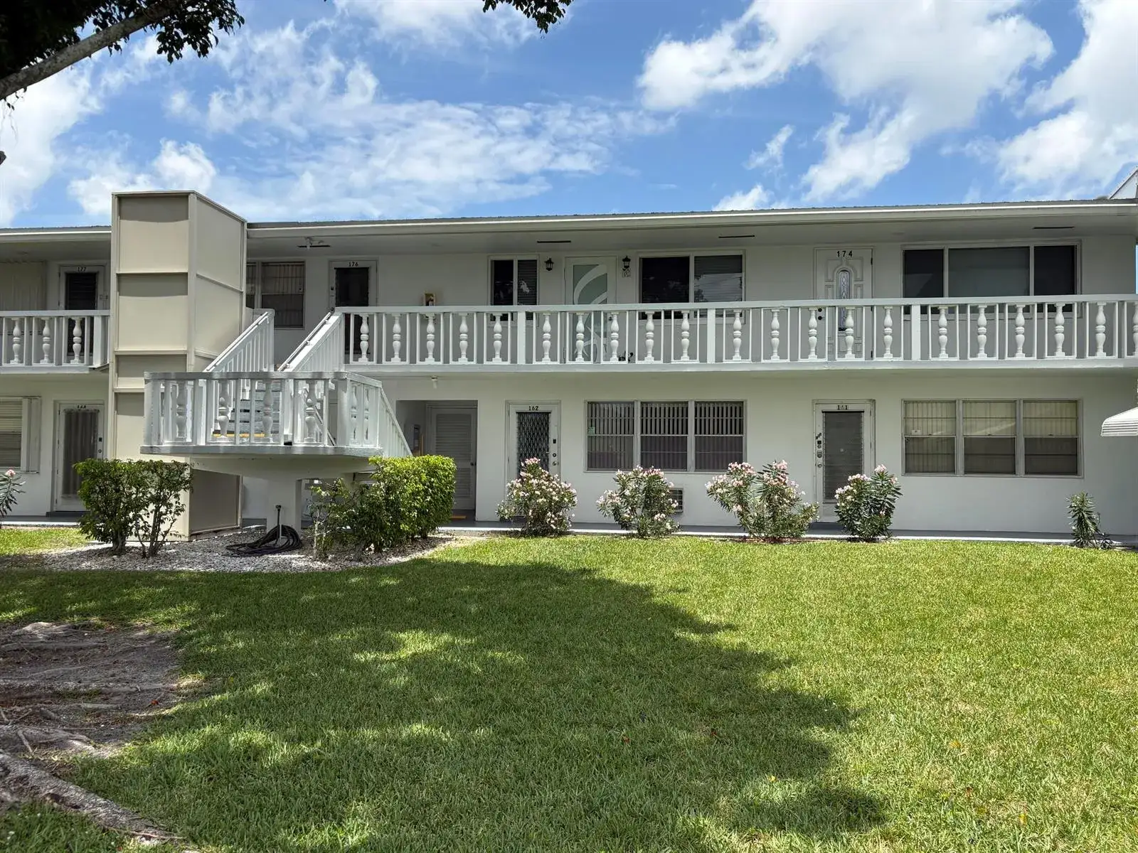 2 bedroom 1 bath Residential for sale at 175 Bedford # G, West Palm Beach FL 33417
