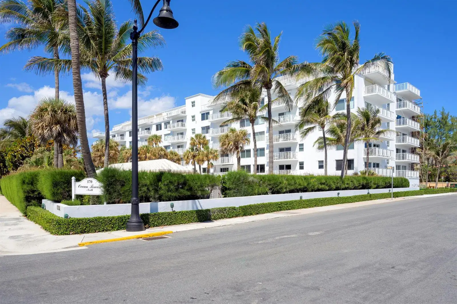 170 N Ocean Boulevard # 305, Palm Beach FL 33480