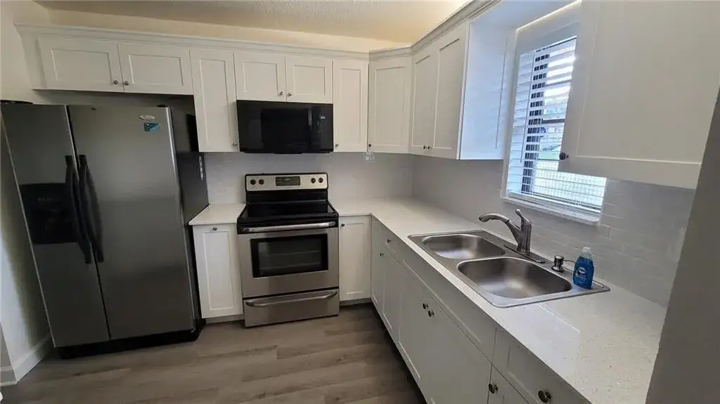 2 bedroom 2 bath Residential for sale at 9273 SW 8th Street # 109, Boca Raton FL 33428