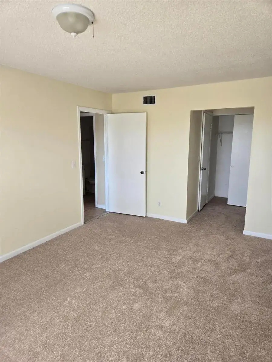 2 bedroom 2 bath Residential Lease for rent at 1814 Abbey Road # 204, West Palm Beach FL 33415
