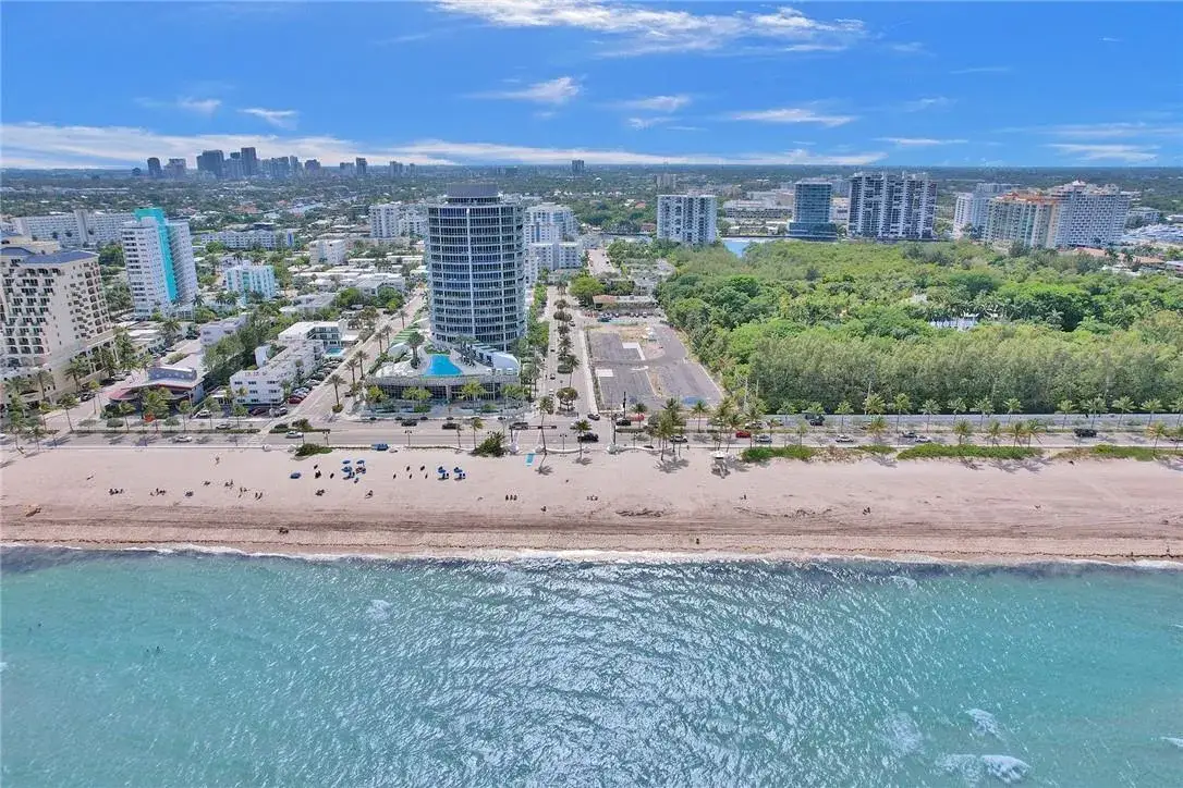 1 bedroom 1 bath Residential Lease for rent at 720 Orton Avenue # 404, Fort Lauderdale FL 33304