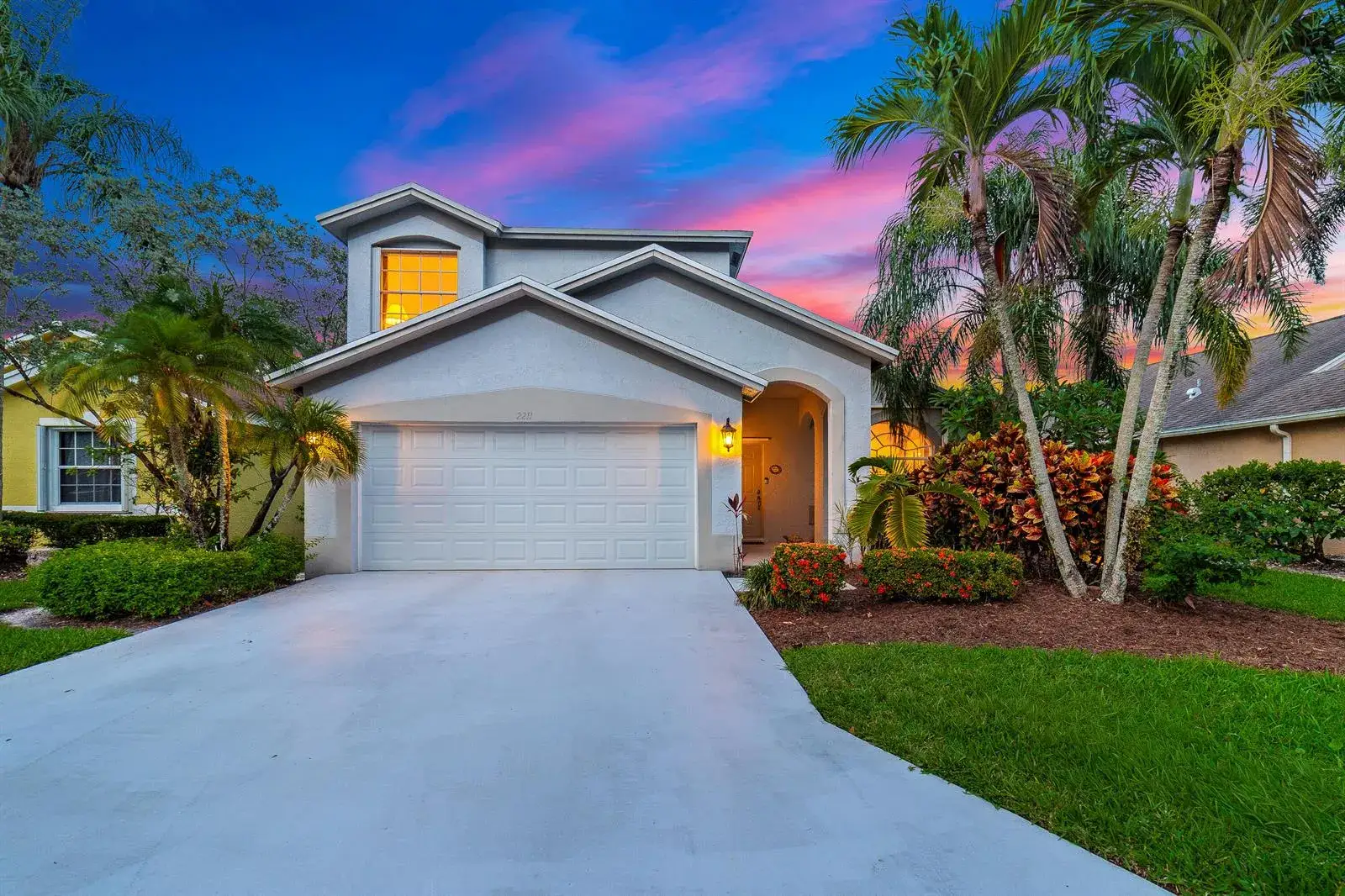 4 bedroom 2 bath Residential for sale at 2211 Soundings Court, FL 33413