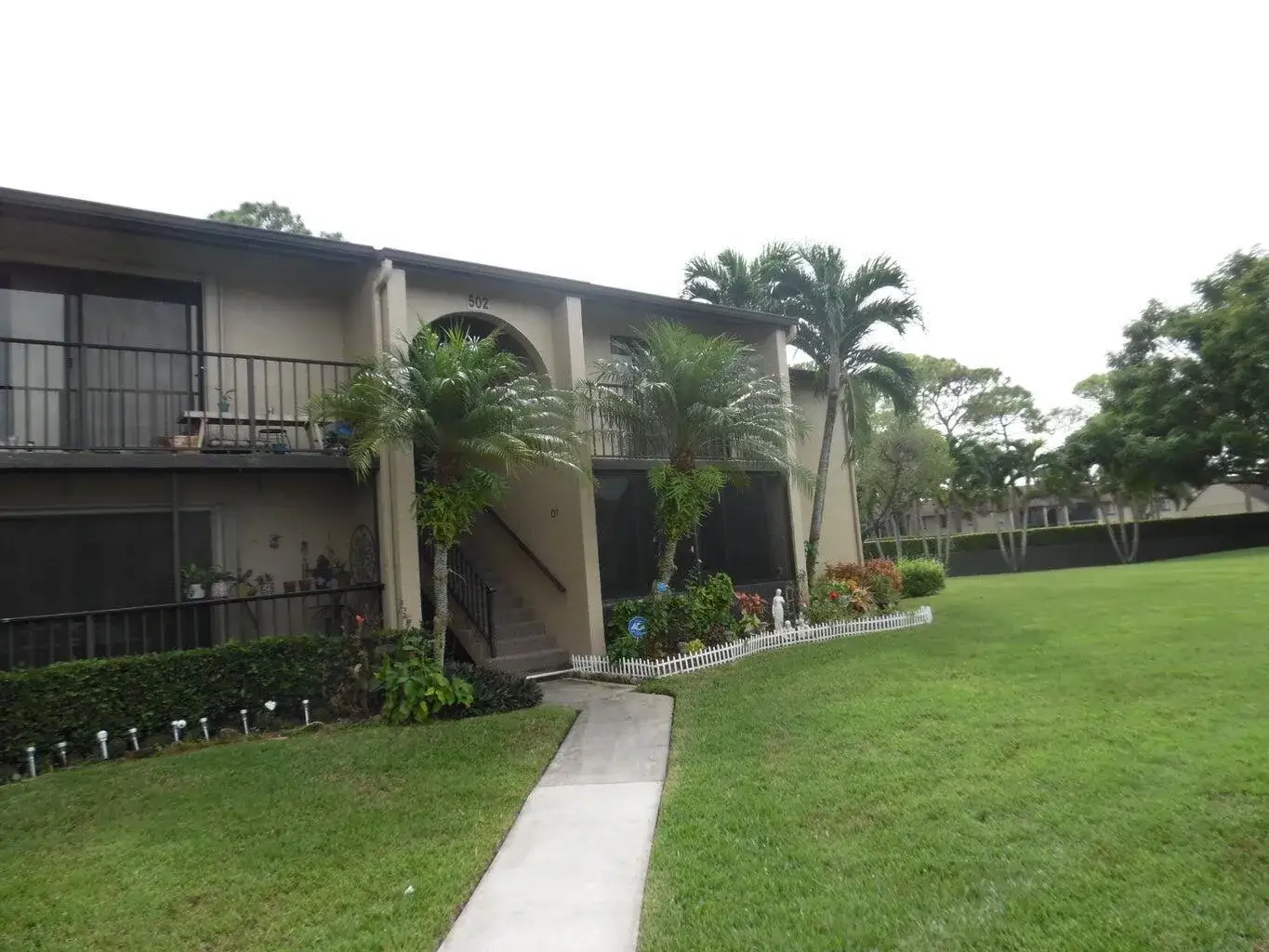 2 bedroom 1 bath Residential Lease for rent at 502 Shady Pine Way # D2, FL 33415
