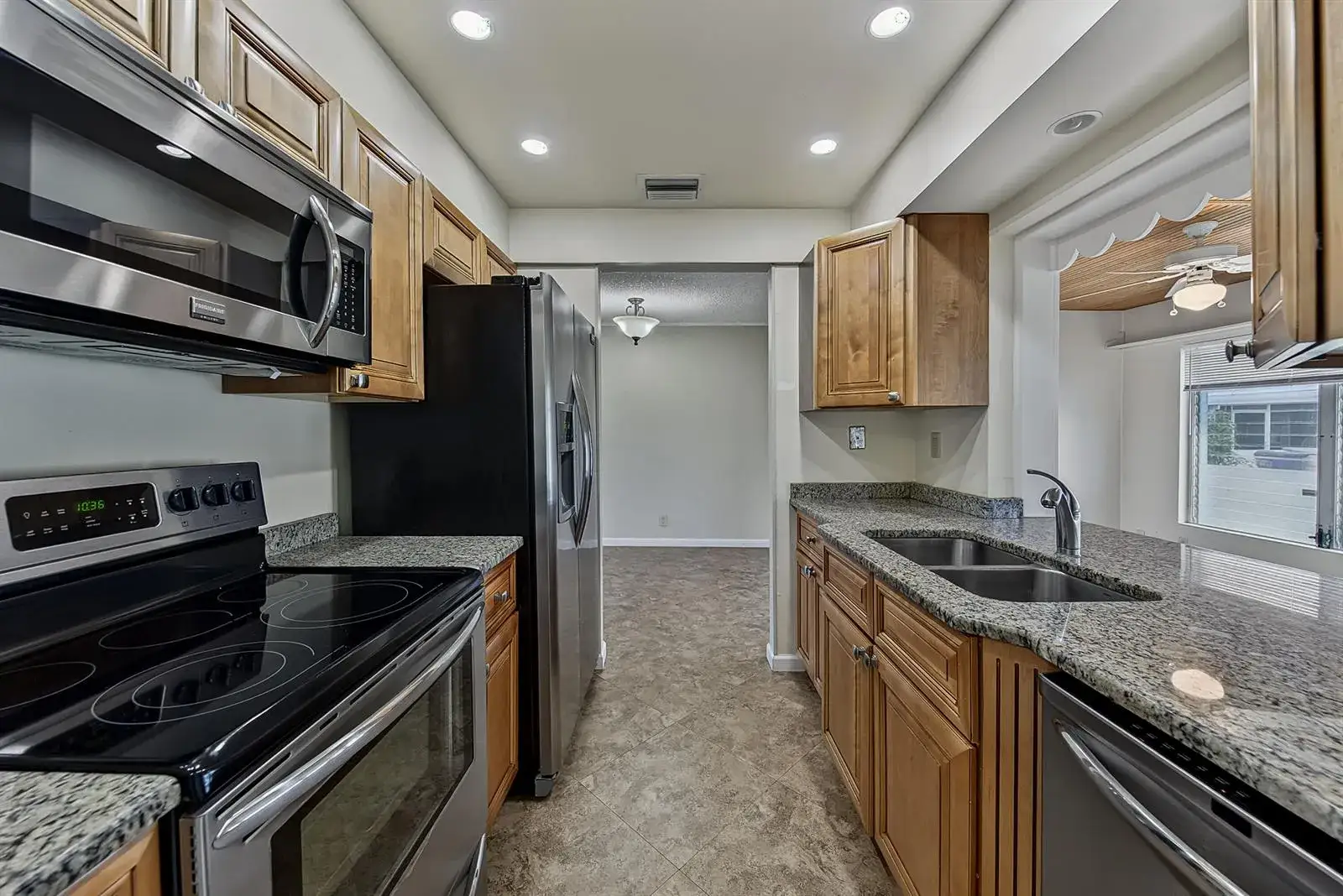 2581 E Golf Boulevard, Pompano Beach FL 33064