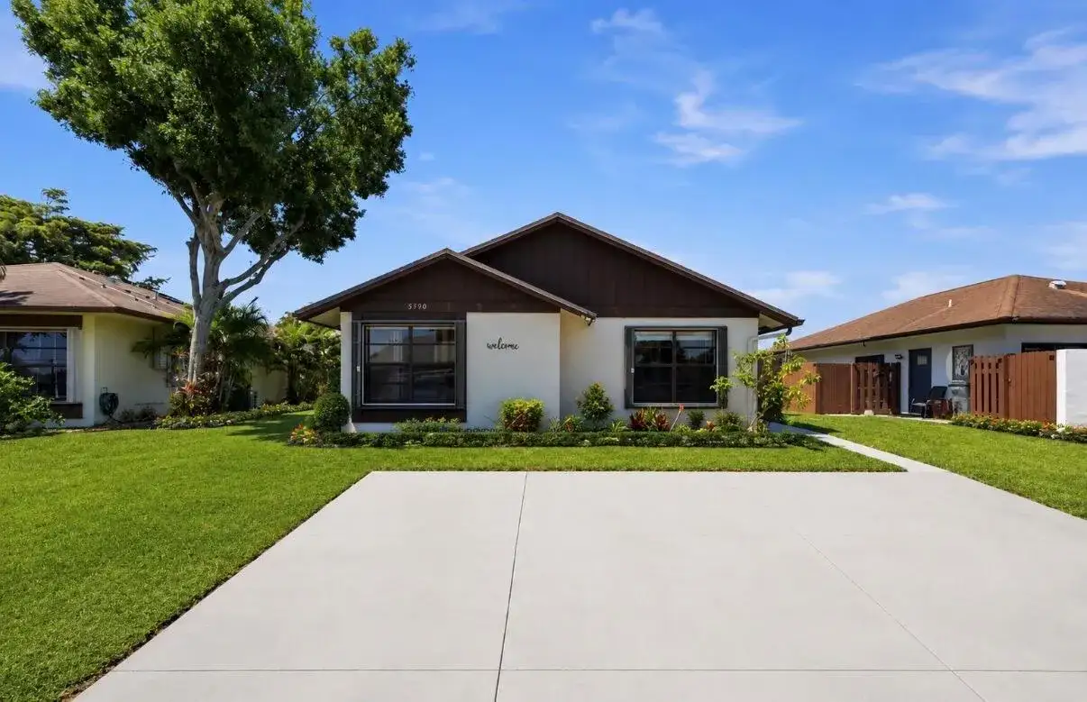 3 bedroom 2 bath Residential Lease for rent at 5330 Mendoza Street, West Palm Beach FL 33415