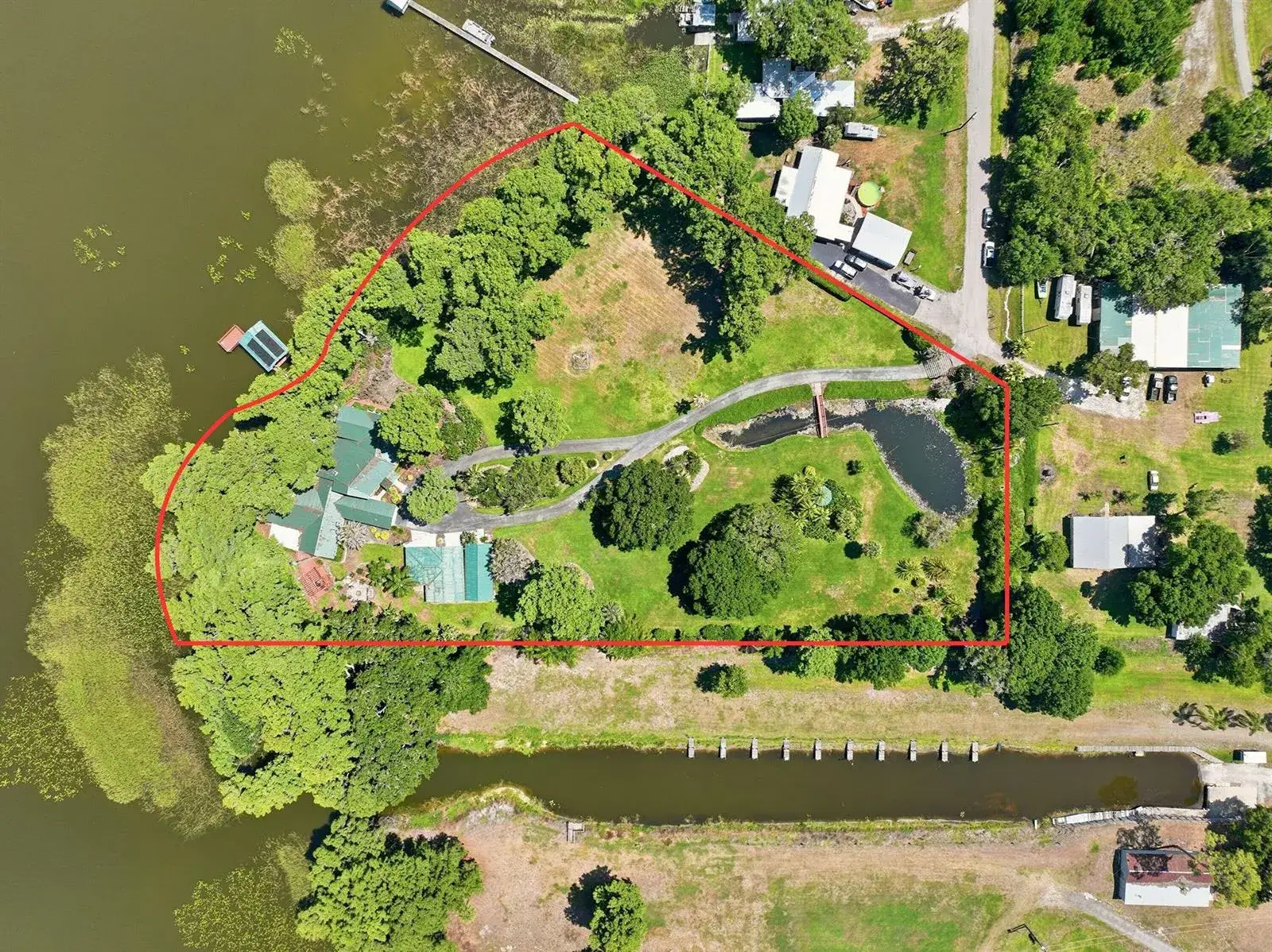 5 bedroom 5 bath Residential for sale at 200 Windy Point Road, Lake Placid FL 33852
