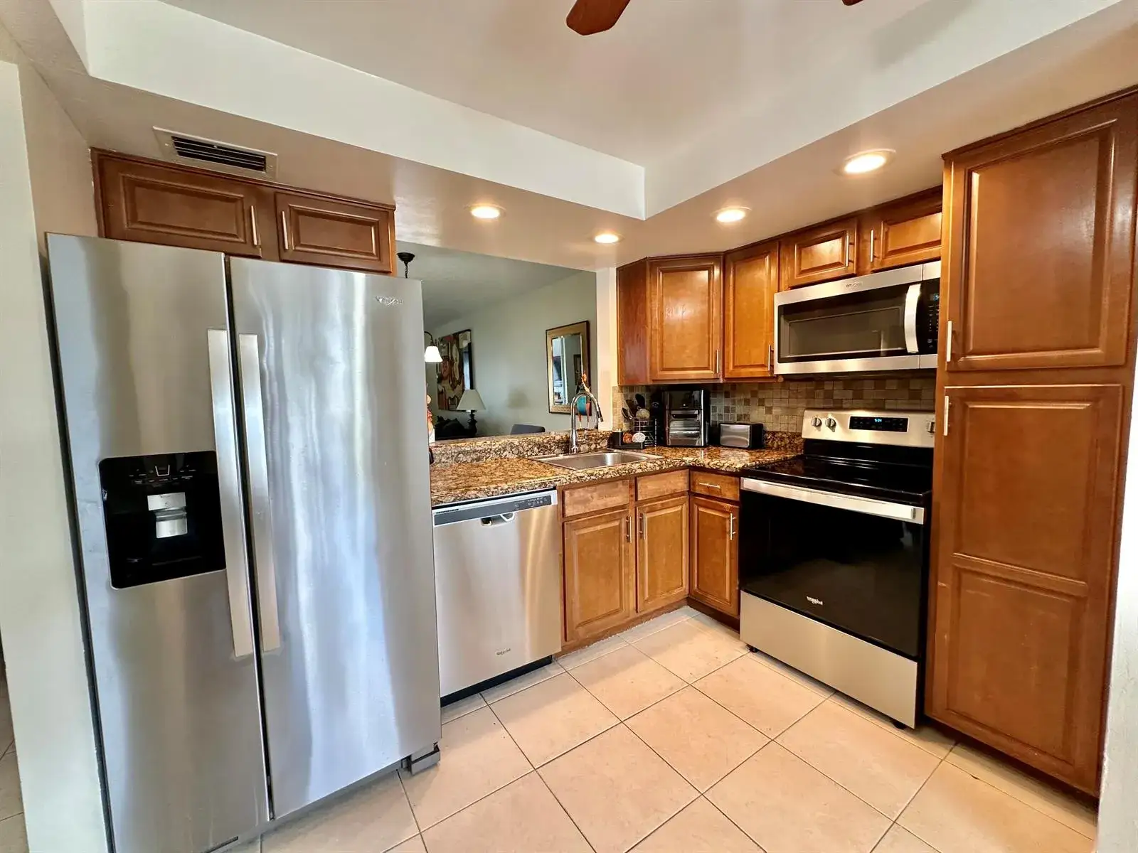 2 bedroom 2 bath Residential for sale at 1650 NW 80th Avenue, Margate FL 33063