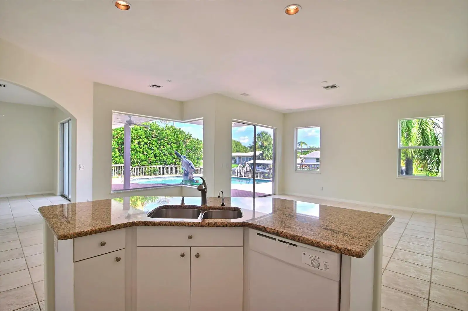 3 bedroom 2 bath Residential Lease for rent at 705 Bahia Mar Road, FL