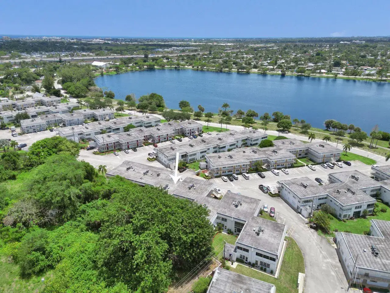 1 bedroom 1 bath Residential Lease for rent at 3120 Cynthia Lane # 207, FL 33461