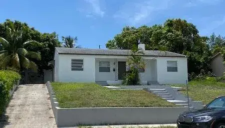 4 bedroom 3 bath Residential Lease for rent at 3808 Westview Avenue, West Palm Beach FL 33407