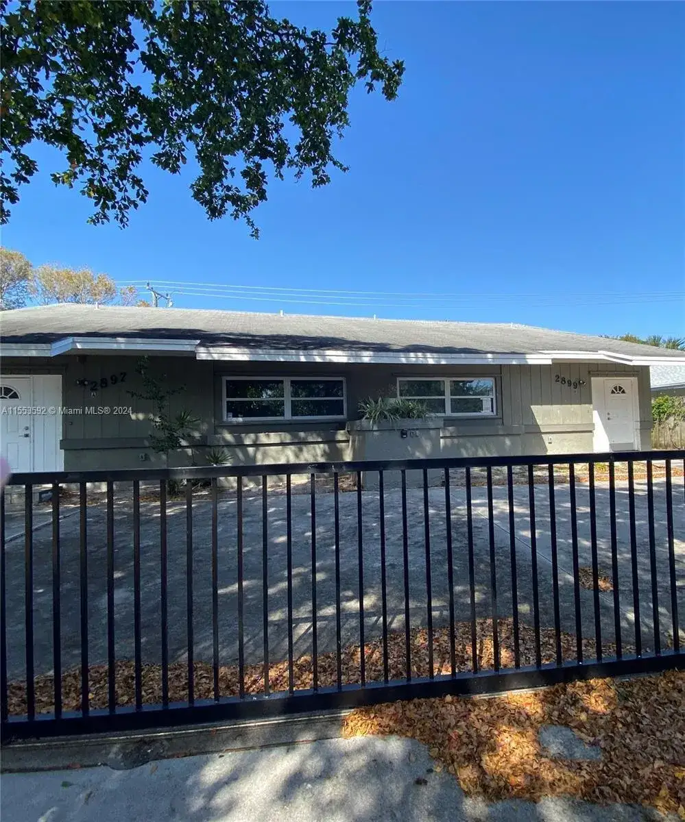 2 bedroom 2 bath Residential Lease for rent at 2899 NE 2nd Avenue, Boca Raton FL 33431