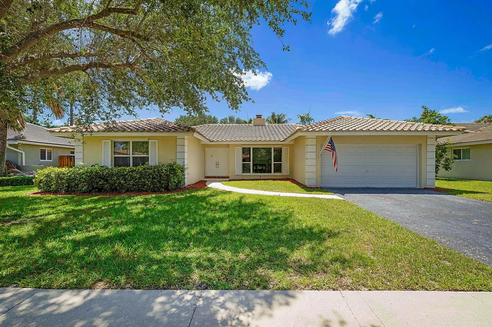 4 bedroom 2 bath Residential for sale at 20869 Sonrisa Way, Boca Raton FL 33433