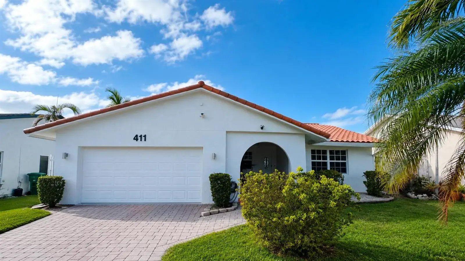 5 bedroom 3 bath Residential for sale at 411 SE 4th Street, Dania Beach FL 33004