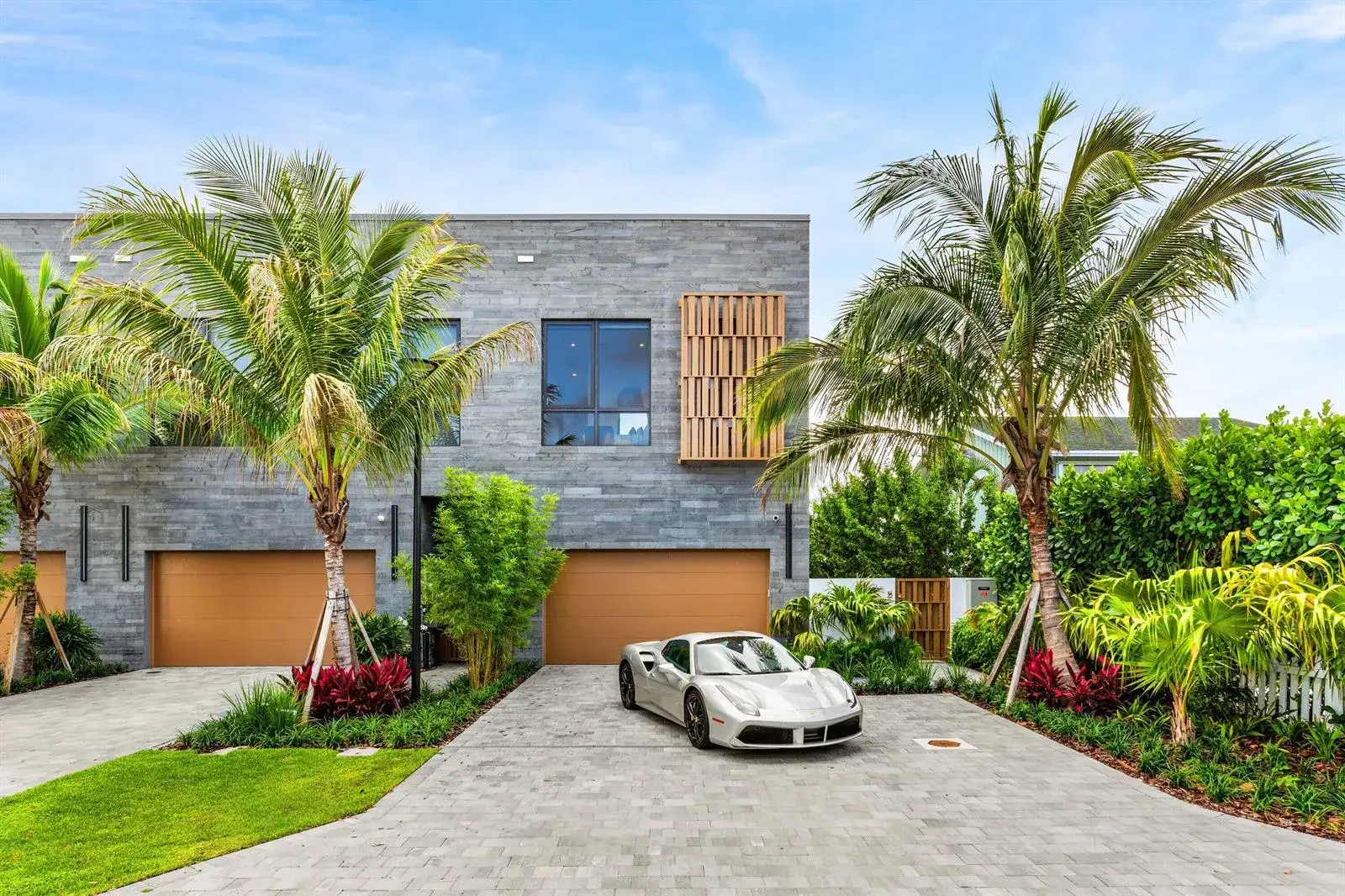 3 bedroom 3 bath Residential for sale at 917 NE 8th Avenue, Delray Beach FL 33483