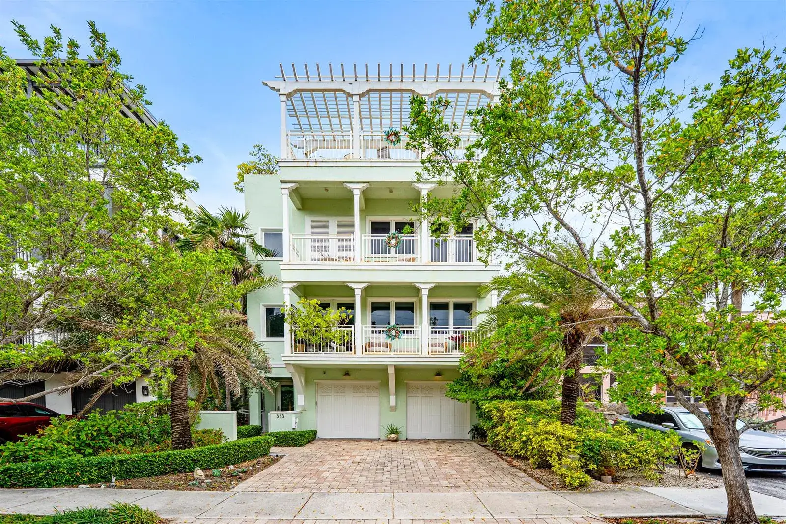 4 bedroom 4 bath Residential Lease for rent at 333 Franklin Street, Hollywood FL 33019