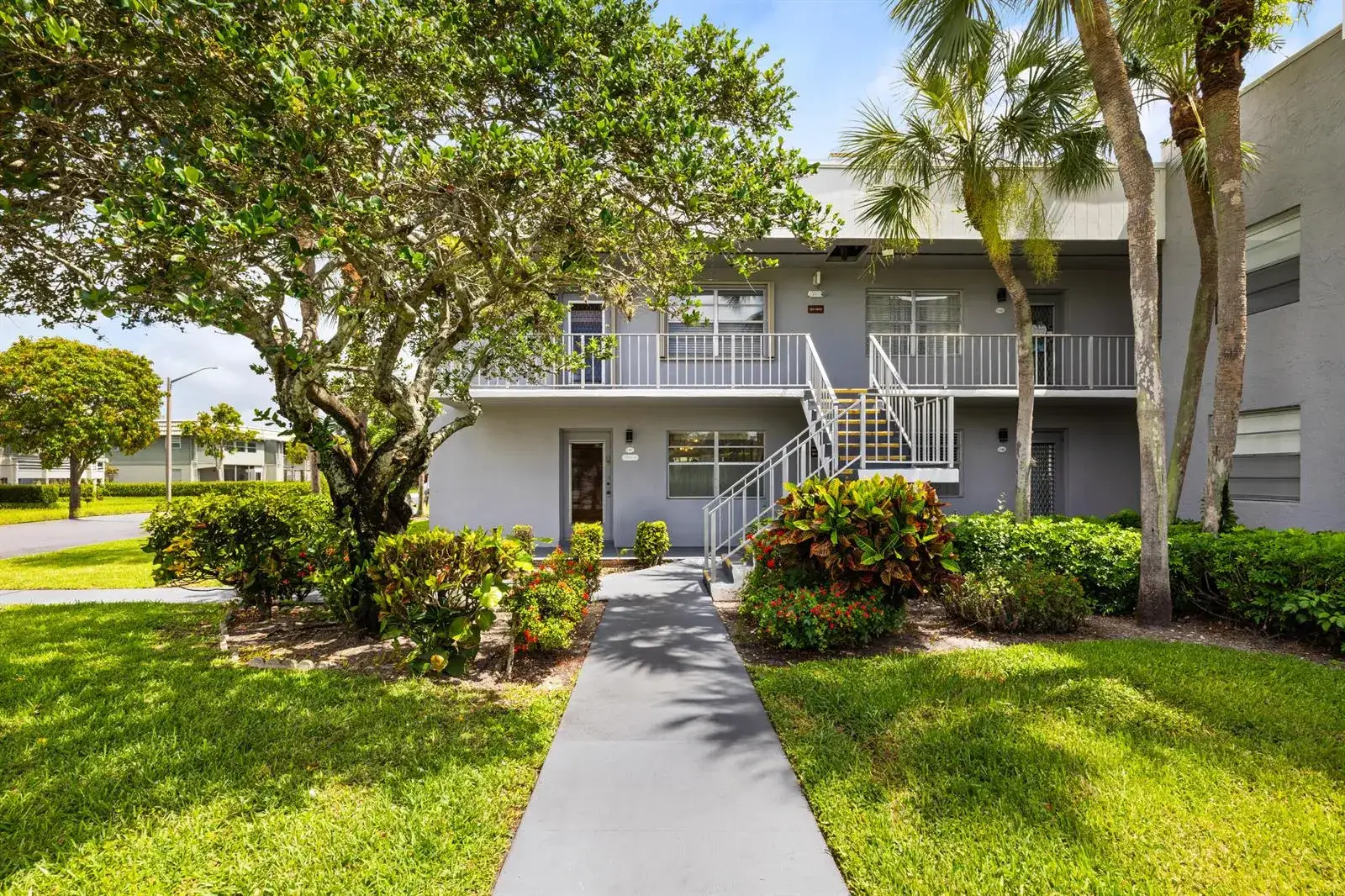 2 bedroom 2 bath Residential for sale at 97 Flanders # C, Delray Beach FL 33484
