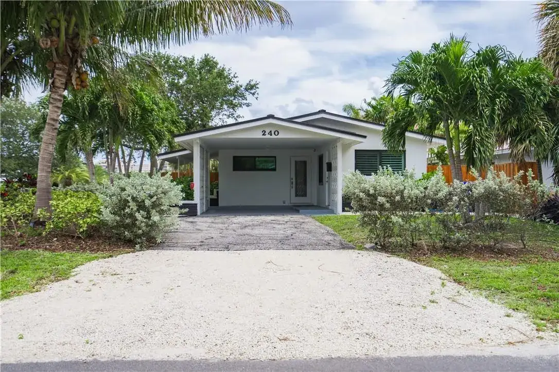 2 bedroom 1 bath Residential Lease for rent at 240 NE 25th Avenue, Pompano Beach FL 33062