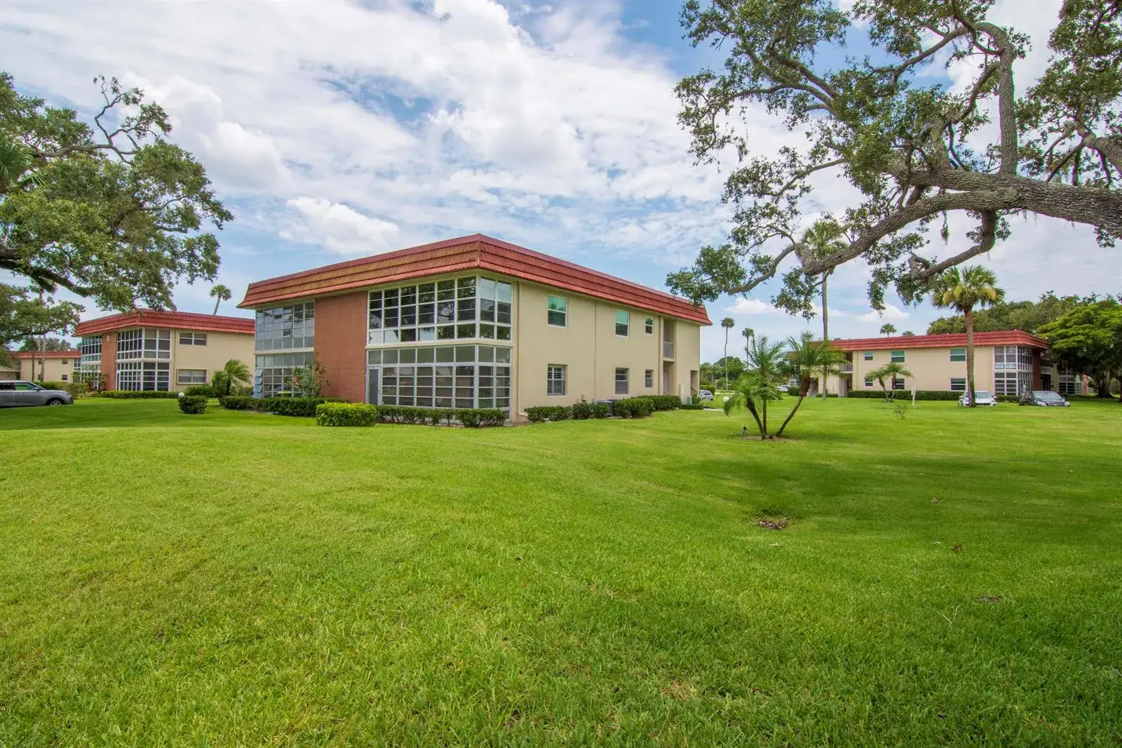 2 bedroom 2 bath Residential for sale at 61 Woodland Drive # 106, Vero Beach FL 32962