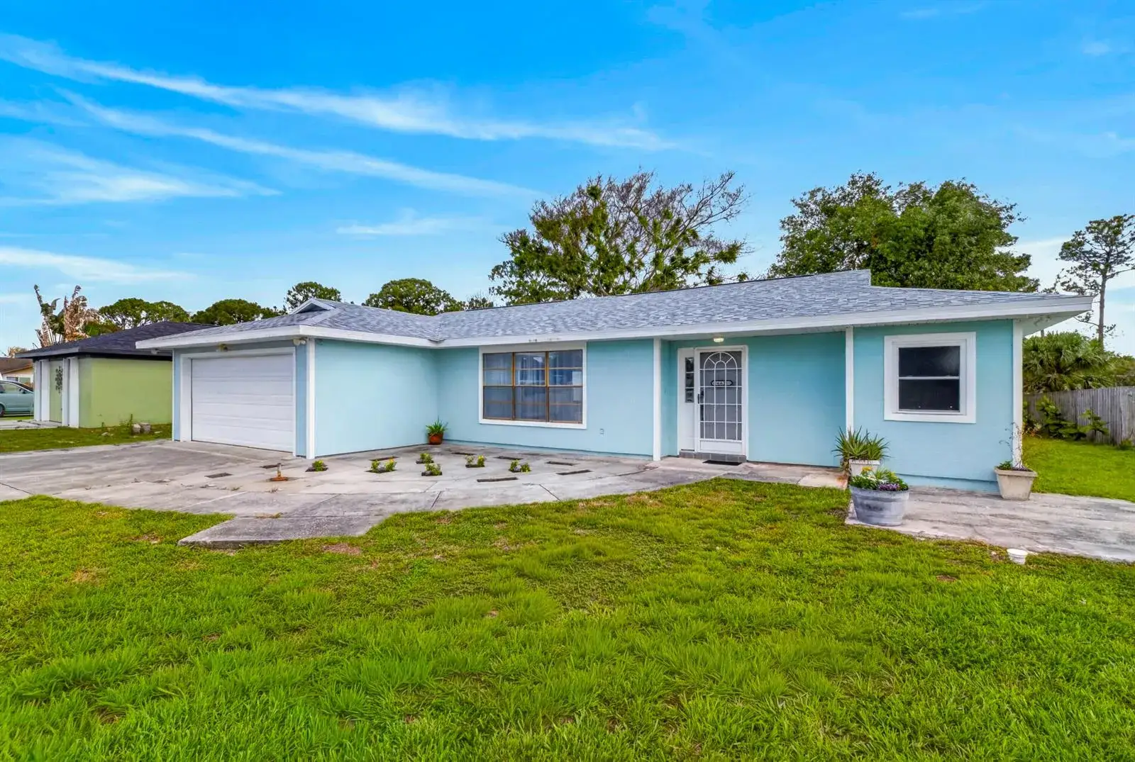 3 bedroom 2 bath Residential for sale at 662 SE Essex Drive, Port St. Lucie FL 34984