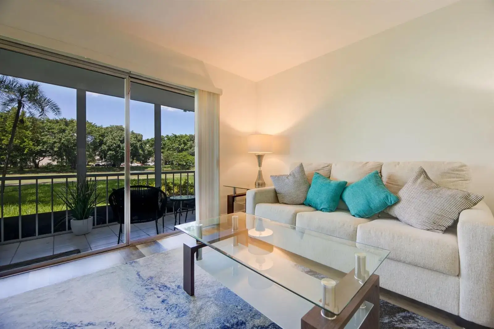 1 bedroom 1 bath Residential for sale at 4502 Martinique Way # E1, Coconut Creek FL 33066