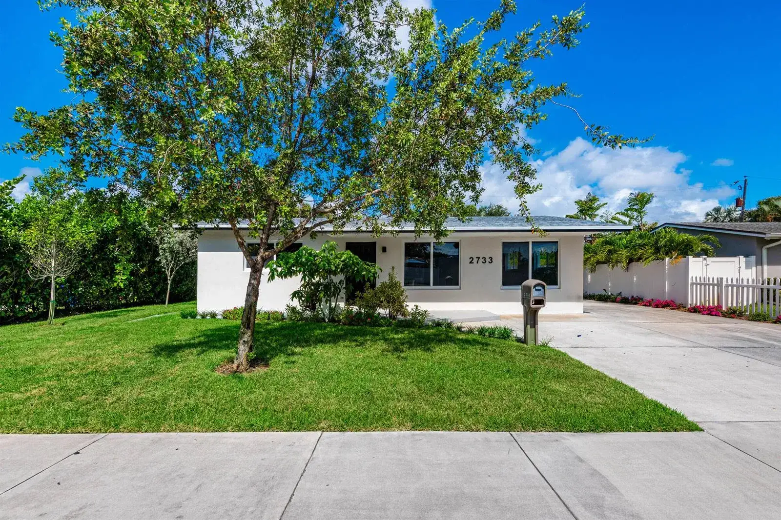 3 bedroom 2 bath Residential for sale at 2733 NE 6th Avenue, Wilton Manors FL 33334