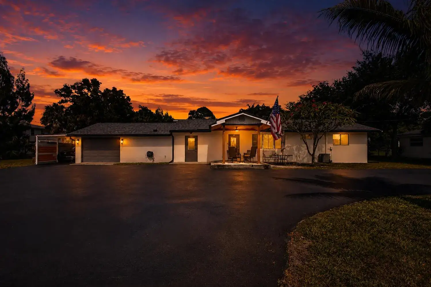 3 bedroom 2 bath Residential for sale at 5500 West Place, Mangonia Park FL 33407